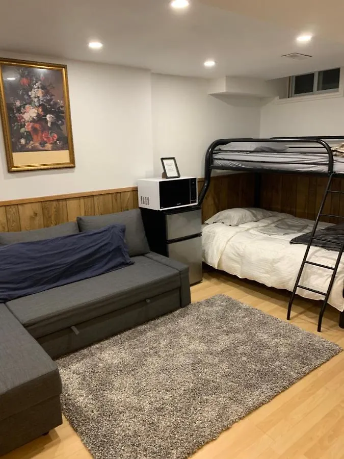 Big Oasis Studio Near Airport Yyz Hotel Toronto Guest house