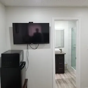Inn Bloorcourt, Toronto