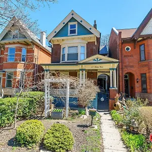 Elliott House Bed & Breakfast Toronto